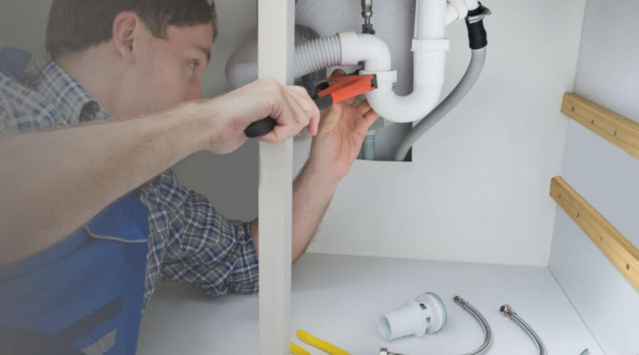 Expert burst pipe repair services in McClure, OH